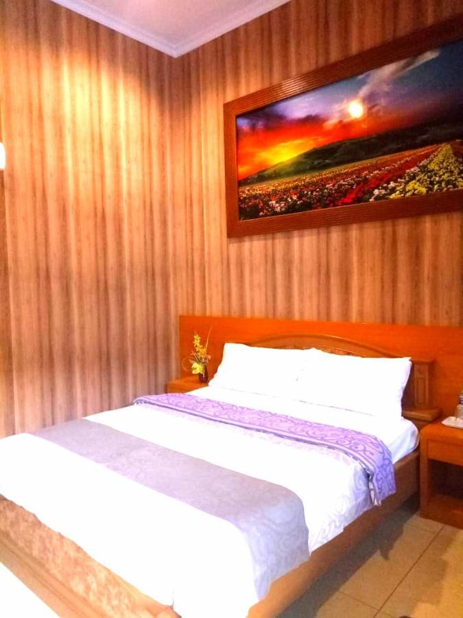 Hotel Kencana Rembang 外观 照片